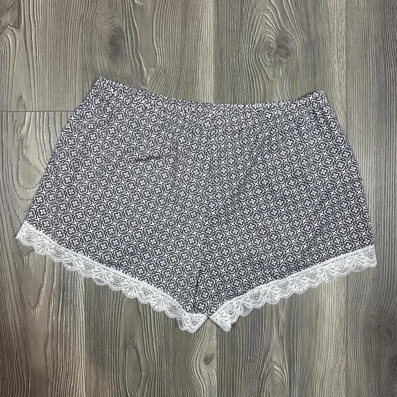 Lauren Ashley Grey and White Patterned Sleep Shorts with Lace Trim - Picture 4 of 5